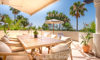 Ático dúplex de lujo con amplias terrazas en venta en el corazón del Valle del Golf de Nueva Andalucía, Marbella 807021 