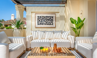 Ático dúplex de lujo con amplias terrazas en venta en el corazón del Valle del Golf de Nueva Andalucía, Marbella 807023 
