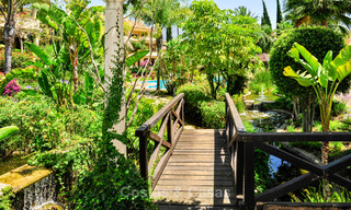 Ático dúplex de lujo con amplias terrazas en venta en el corazón del Valle del Golf de Nueva Andalucía, Marbella 807447 