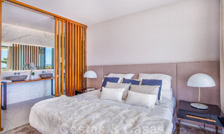Amplio apartamento con jardín de nueva construcción y piscina privada en venta en una urbanización cerrada en Benahavís – Marbella 806714 