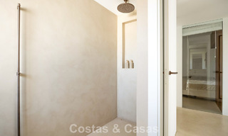 Elegante apartamento reformado con vistas panorámicas en venta en Nueva Andalucía, Marbella 807098 
