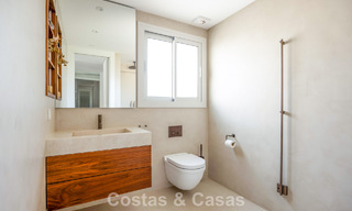 Elegante apartamento reformado con vistas panorámicas en venta en Nueva Andalucía, Marbella 807099 