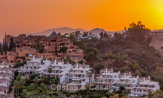 Elegante apartamento reformado con vistas panorámicas en venta en Nueva Andalucía, Marbella 807108 