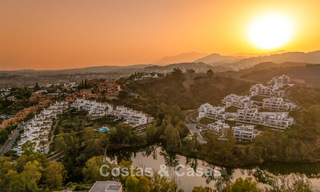 Elegante apartamento reformado con vistas panorámicas en venta en Nueva Andalucía, Marbella 807110 