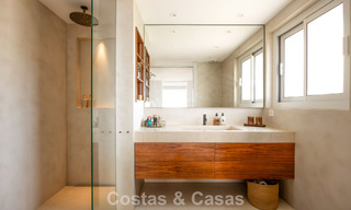 Elegante apartamento reformado con vistas panorámicas en venta en Nueva Andalucía, Marbella 807128 