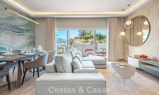 Ático dúplex contemporáneo en venta en un complejo de estilo mediterráneo tipo resorten El Paraiso, Marbella - Benahavís 807339 