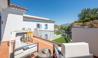 Ático dúplex contemporáneo en venta en un complejo de estilo mediterráneo tipo resorten El Paraiso, Marbella - Benahavís 807342 