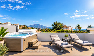 Ático dúplex contemporáneo en venta en un complejo de estilo mediterráneo tipo resorten El Paraiso, Marbella - Benahavís 807380 