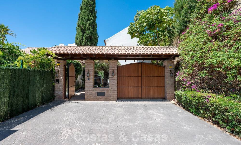 Amplia villa familiar mediterránea en venta en la Nueva Milla de Oro entre Marbella y Estepona 807245