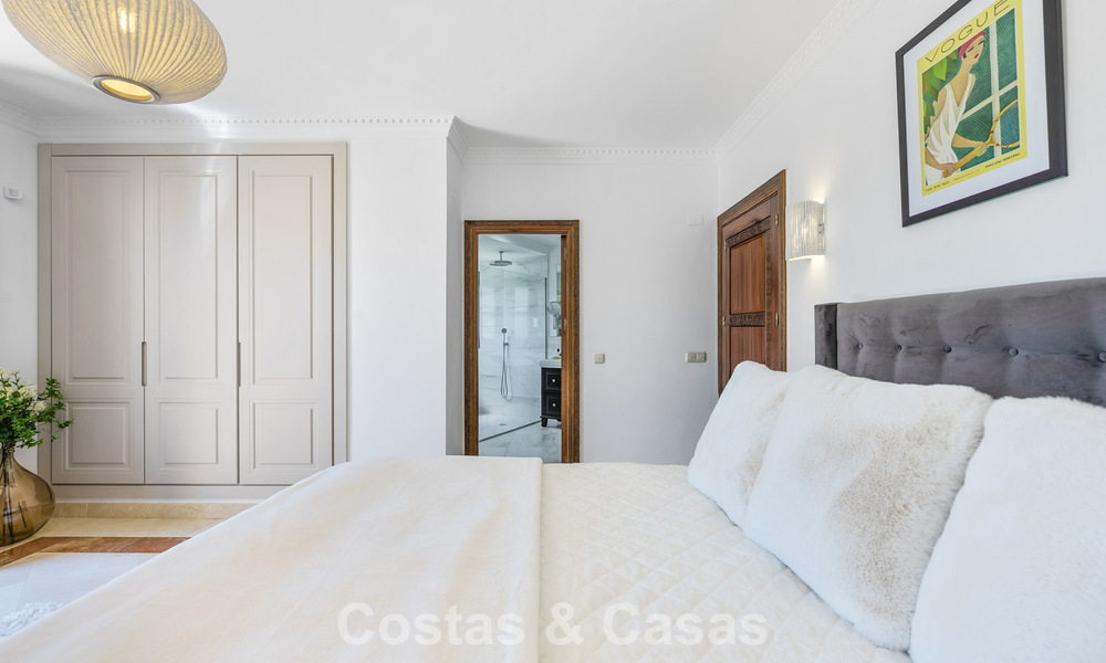 Amplia villa familiar mediterránea en venta en la Nueva Milla de Oro entre Marbella y Estepona 807248