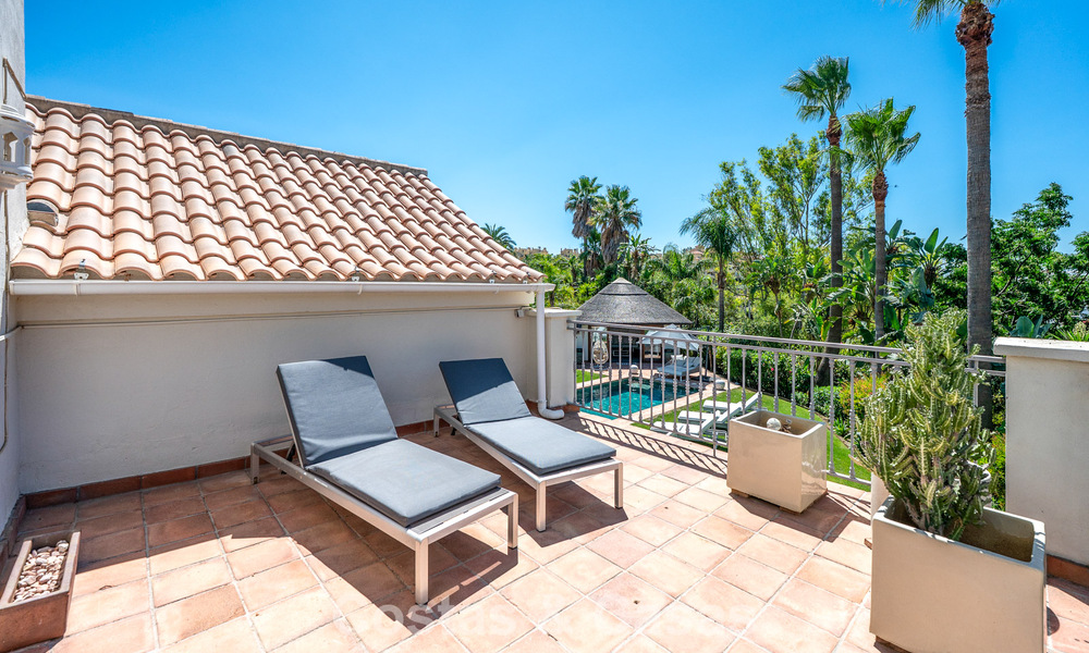 Amplia villa familiar mediterránea en venta en la Nueva Milla de Oro entre Marbella y Estepona 807253