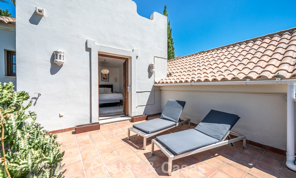 Amplia villa familiar mediterránea en venta en la Nueva Milla de Oro entre Marbella y Estepona 807255