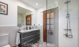 Amplia villa familiar mediterránea en venta en la Nueva Milla de Oro entre Marbella y Estepona 807263 
