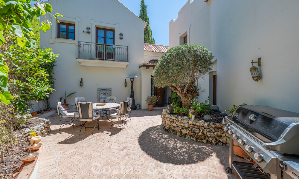 Amplia villa familiar mediterránea en venta en la Nueva Milla de Oro entre Marbella y Estepona 807266