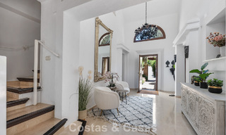 Amplia villa familiar mediterránea en venta en la Nueva Milla de Oro entre Marbella y Estepona 807267 