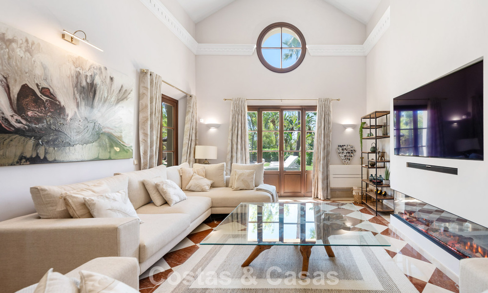 Amplia villa familiar mediterránea en venta en la Nueva Milla de Oro entre Marbella y Estepona 807274