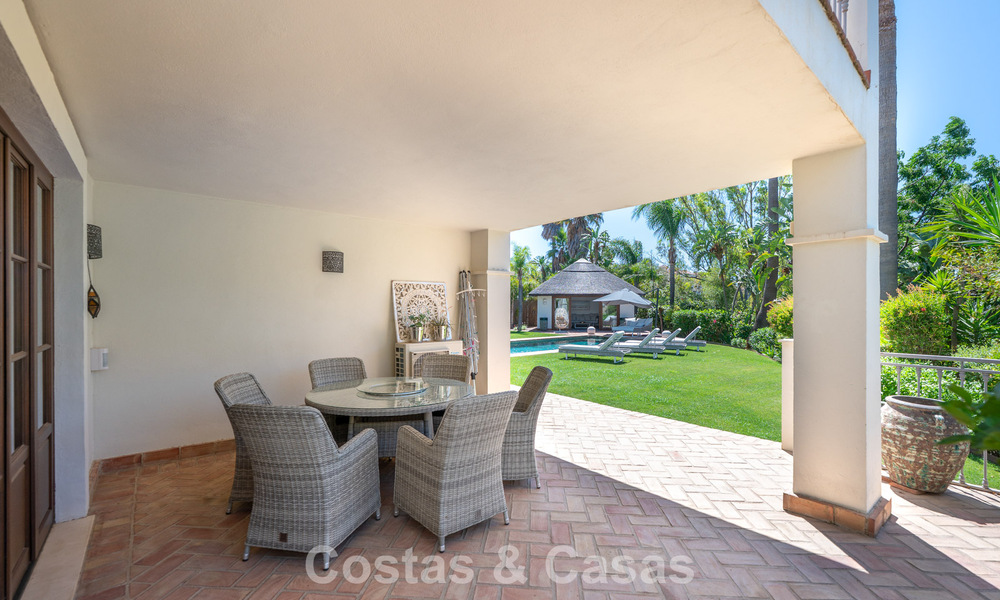 Amplia villa familiar mediterránea en venta en la Nueva Milla de Oro entre Marbella y Estepona 807286