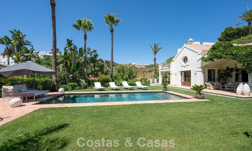 Amplia villa familiar mediterránea en venta en la Nueva Milla de Oro entre Marbella y Estepona 807296