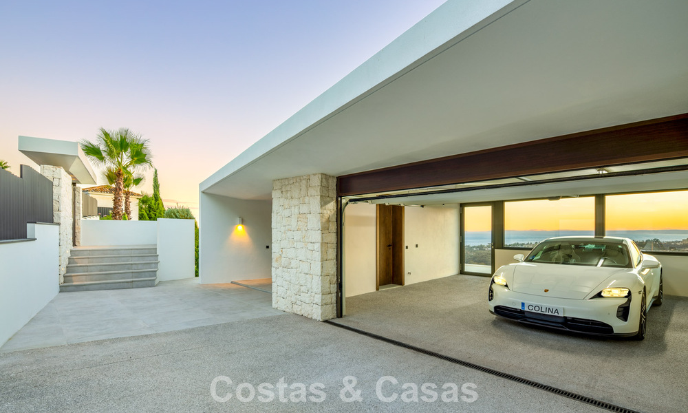 Villa de lujo ultramoderna y de nueva construcción con vistas panorámicas al mar en venta en el Este de Marbella 807462