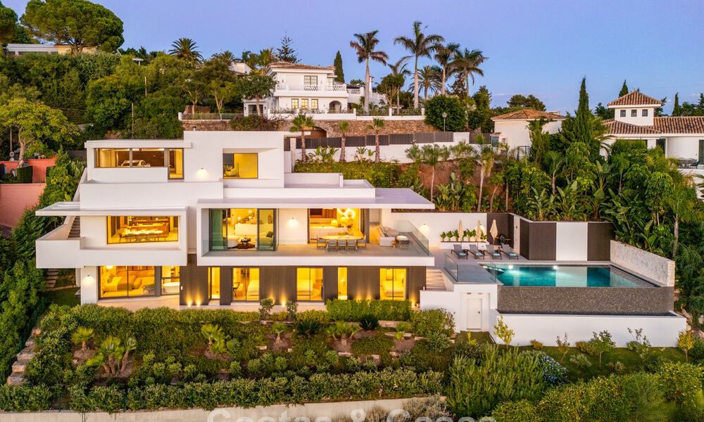 Villa de lujo ultramoderna y de nueva construcción con vistas panorámicas al mar en venta en el Este de Marbella 807469
