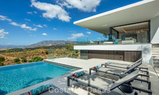 Villa de lujo ultramoderna y de nueva construcción con vistas panorámicas al mar en venta en el Este de Marbella 807474 