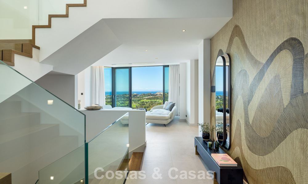Villa de lujo ultramoderna y de nueva construcción con vistas panorámicas al mar en venta en el Este de Marbella 807478