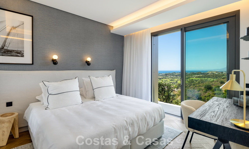 Villa de lujo ultramoderna y de nueva construcción con vistas panorámicas al mar en venta en el Este de Marbella 807481