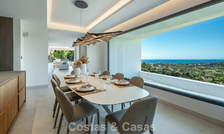 Villa de lujo ultramoderna y de nueva construcción con vistas panorámicas al mar en venta en el Este de Marbella 807483 