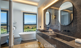 Villa de lujo ultramoderna y de nueva construcción con vistas panorámicas al mar en venta en el Este de Marbella 807487 