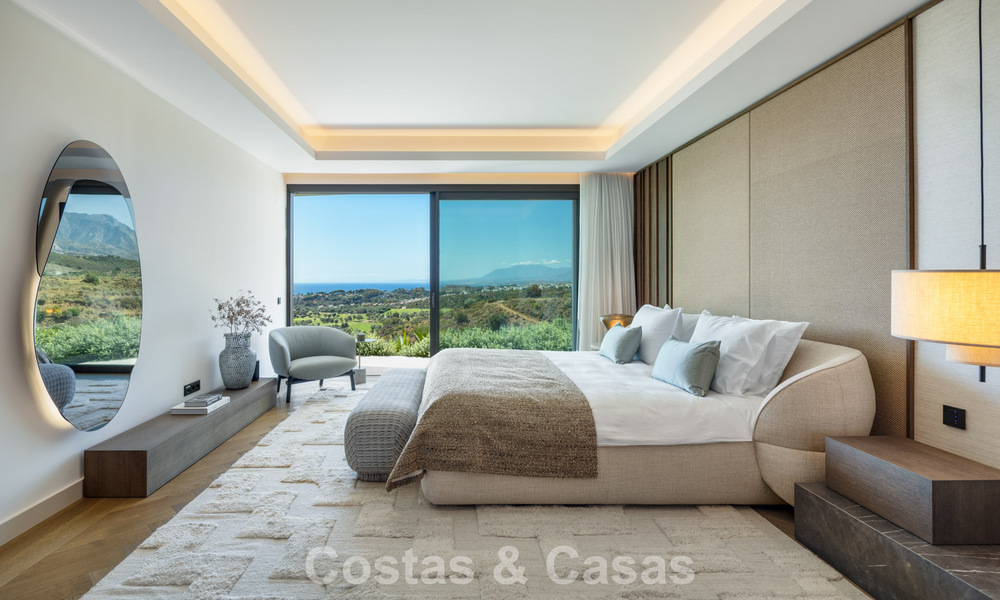 Villa de lujo ultramoderna y de nueva construcción con vistas panorámicas al mar en venta en el Este de Marbella 807488