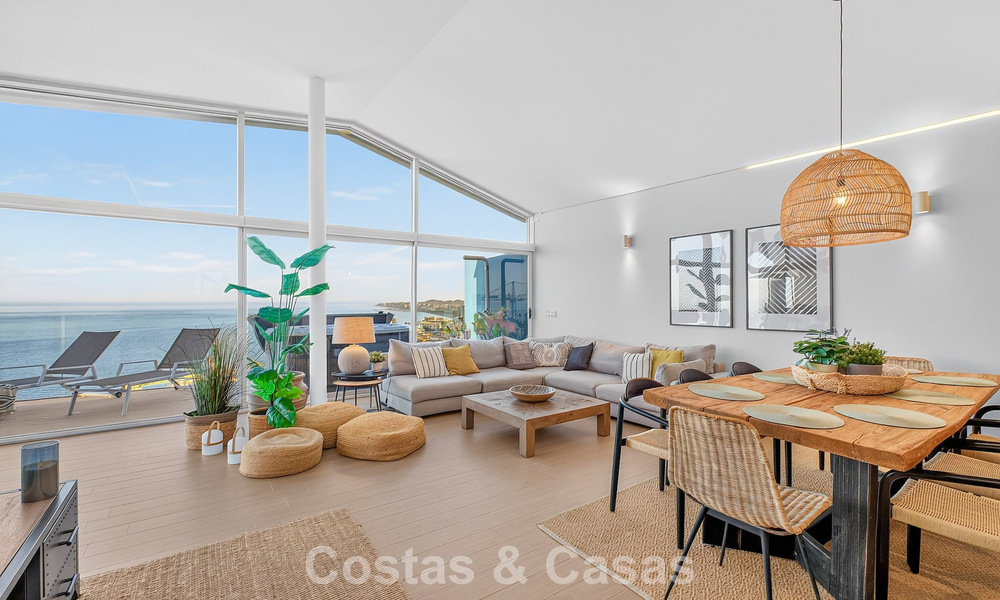 Exclusivo ático esquinero con vistas panorámicas al mar en venta en El Higueron, Benalmádena, Costa del Sol 807386