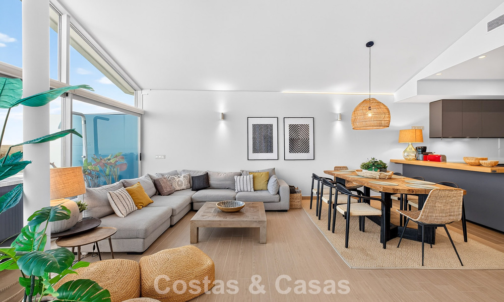 Exclusivo ático esquinero con vistas panorámicas al mar en venta en El Higueron, Benalmádena, Costa del Sol 807387
