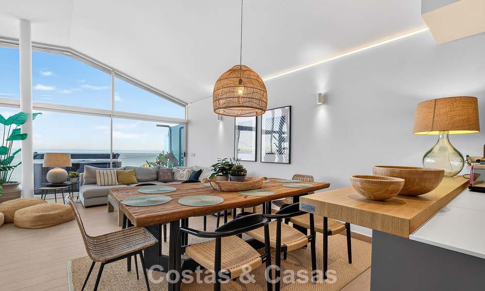 Exclusivo ático esquinero con vistas panorámicas al mar en venta en El Higueron, Benalmádena, Costa del Sol 807390