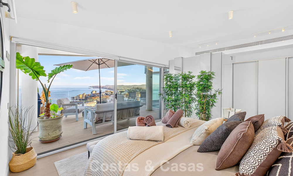Exclusivo ático esquinero con vistas panorámicas al mar en venta en El Higueron, Benalmádena, Costa del Sol 807408