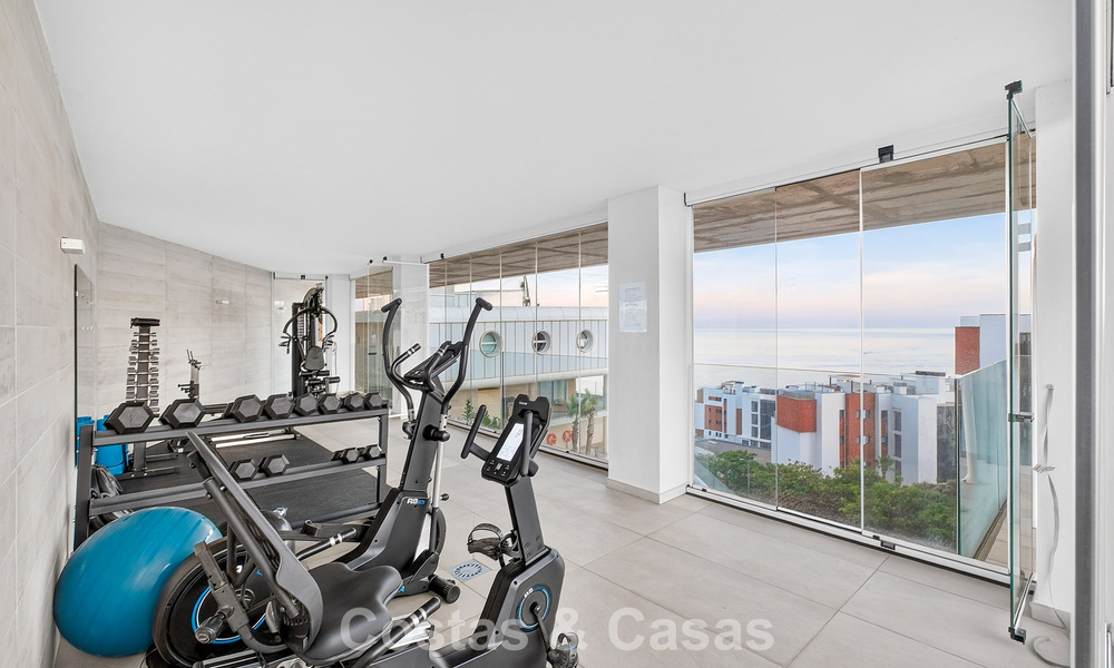 Exclusivo ático esquinero con vistas panorámicas al mar en venta en El Higueron, Benalmádena, Costa del Sol 807419