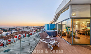 Exclusivo ático esquinero con vistas panorámicas al mar en venta en El Higueron, Benalmádena, Costa del Sol 807425 