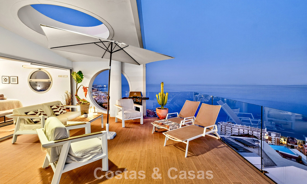 Exclusivo ático esquinero con vistas panorámicas al mar en venta en El Higueron, Benalmádena, Costa del Sol 807428