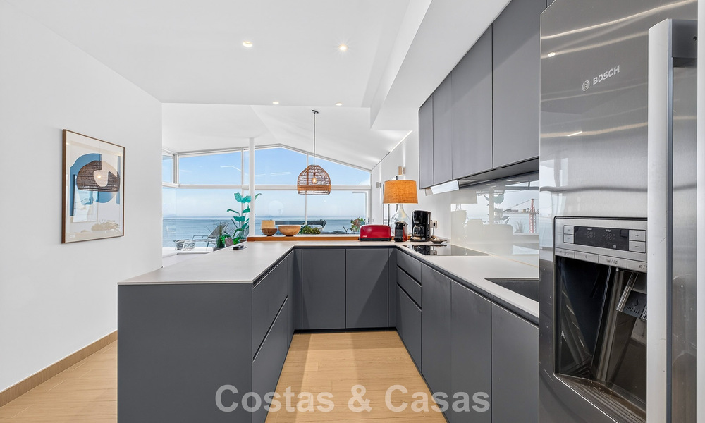 Exclusivo ático esquinero con vistas panorámicas al mar en venta en El Higueron, Benalmádena, Costa del Sol 807437