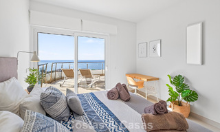 Elegante apartamento en esquina con impresionantes vistas al mar en venta en El Higuerón, Fuengirola, Costa del Sol 807539 