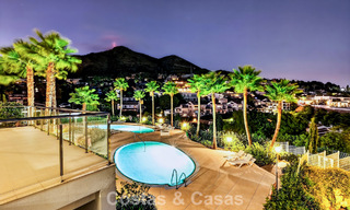Elegante apartamento en esquina con impresionantes vistas al mar en venta en El Higuerón, Fuengirola, Costa del Sol 807545 