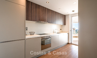 Apartamentos modernos en venta en Aqua, una urbanización contemporánea en San Pedro Playa, Marbella 807146 