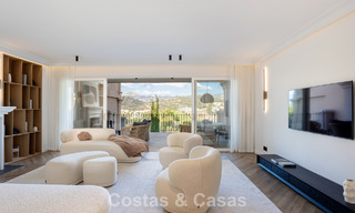 Casa adosada modernizada con vistas panorámicas en venta en las colinas de Marbella - Benahavís 807603 