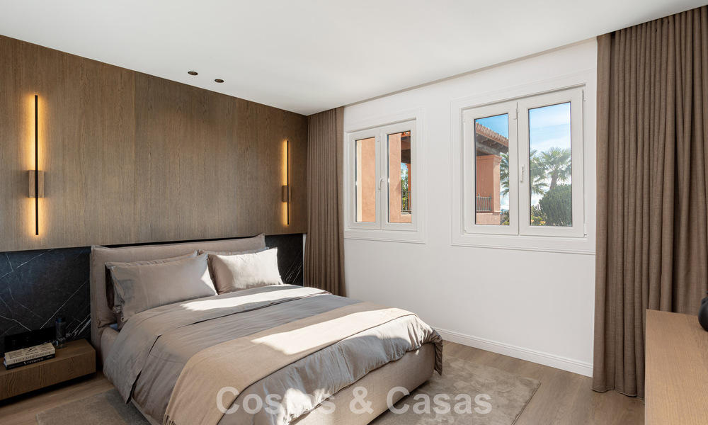 Casa adosada modernizada con vistas panorámicas en venta en las colinas de Marbella - Benahavís 807604