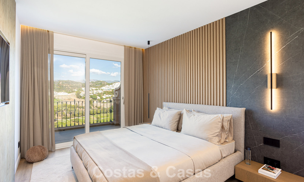 Casa adosada modernizada con vistas panorámicas en venta en las colinas de Marbella - Benahavís 807606