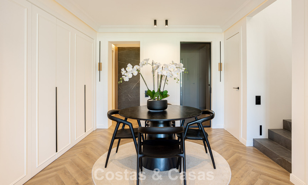 Casa adosada modernizada con vistas panorámicas en venta en las colinas de Marbella - Benahavís 807613