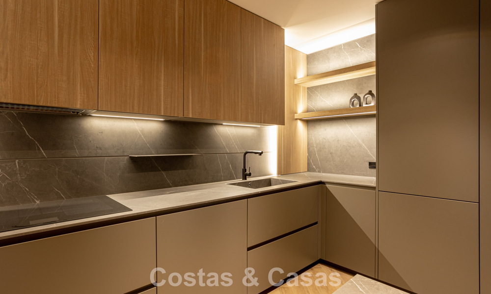 Casa adosada modernizada con vistas panorámicas en venta en las colinas de Marbella - Benahavís 807618