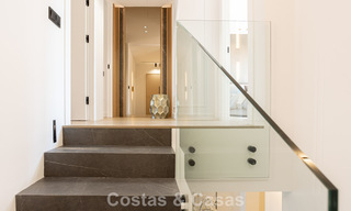 Casa adosada modernizada con vistas panorámicas en venta en las colinas de Marbella - Benahavís 807620 