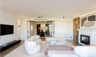Casa adosada modernizada con vistas panorámicas en venta en las colinas de Marbella - Benahavís 807622 