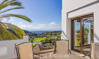 Villa mediterránea con magníficas vistas al golf y al mar en venta en Los Arqueros, Marbella - Benahavís 807766 
