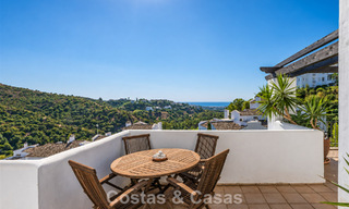 Espectacular ático con potencial de reforma en venta con vistas al golf y al mar en La Quinta, Marbella - Benahavís 807669 